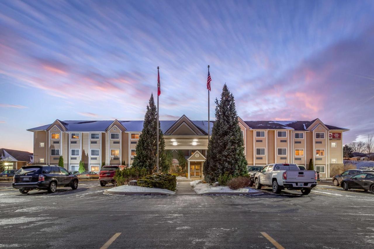 Best Western Plus Woodstock Inn & Suites Εξωτερικό φωτογραφία