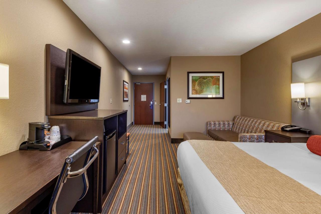 Best Western Plus Woodstock Inn & Suites Εξωτερικό φωτογραφία