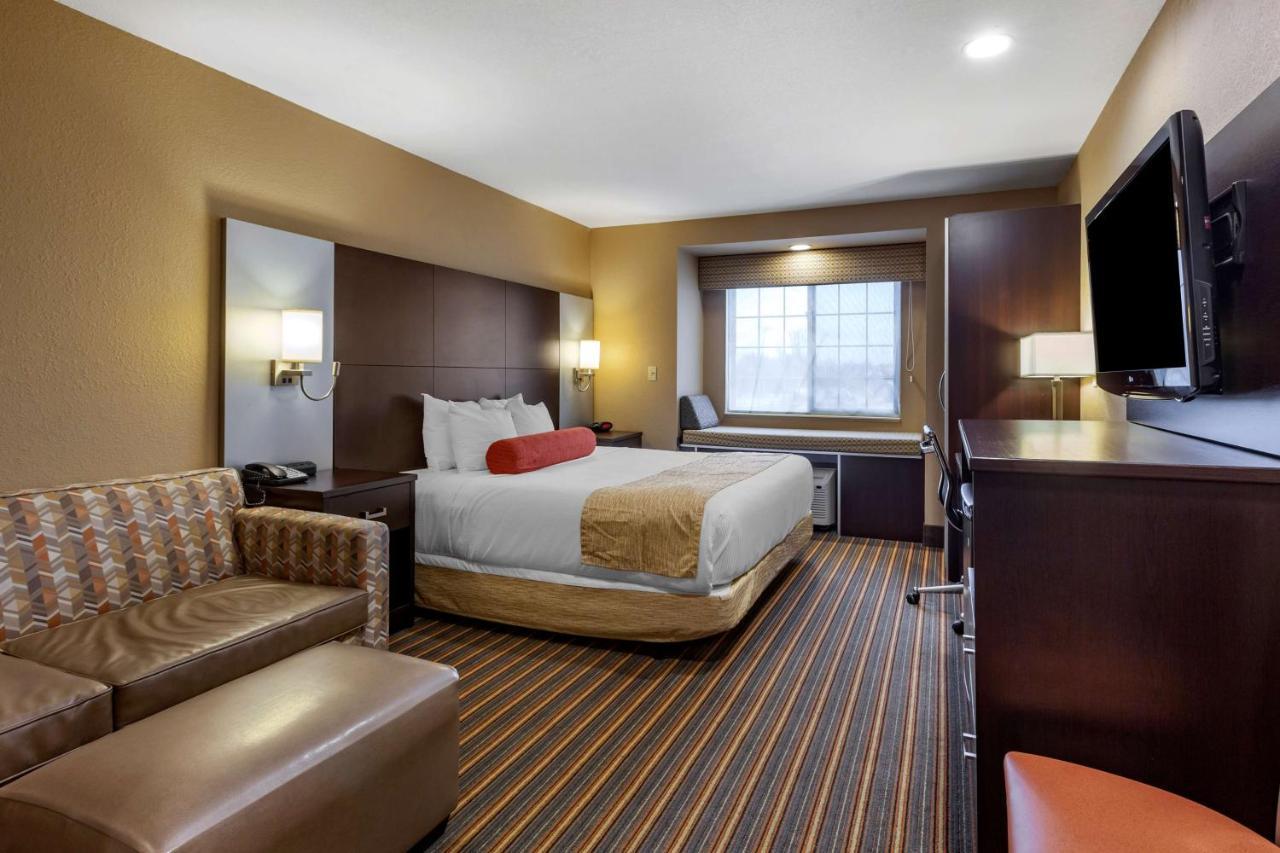 Best Western Plus Woodstock Inn & Suites Εξωτερικό φωτογραφία