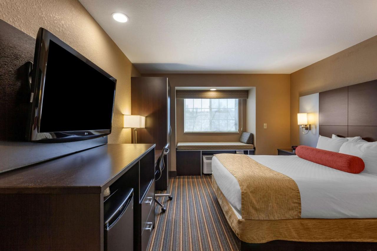 Best Western Plus Woodstock Inn & Suites Εξωτερικό φωτογραφία