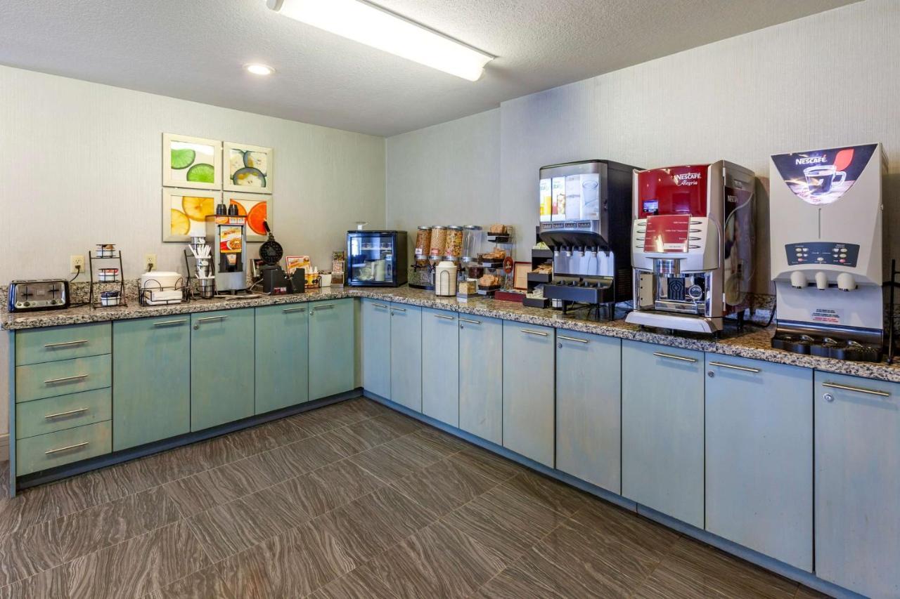 Best Western Plus Woodstock Inn & Suites Εξωτερικό φωτογραφία