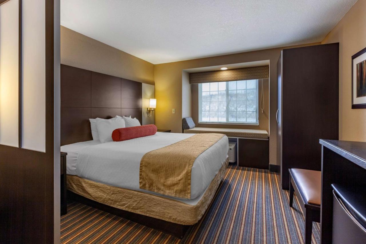 Best Western Plus Woodstock Inn & Suites Εξωτερικό φωτογραφία